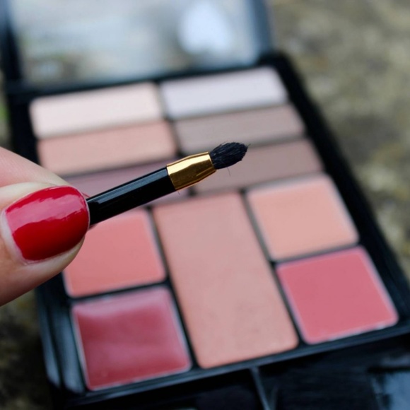 makeup - Picture 3 of 5